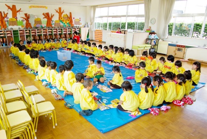 みんなで楽しいお昼ご飯です。 園風景イメージ